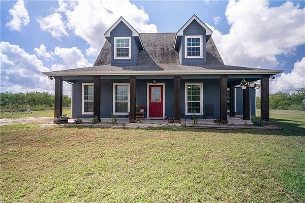 2.5 Acres of Residential Land with Home for Sale in Robstown, Texas