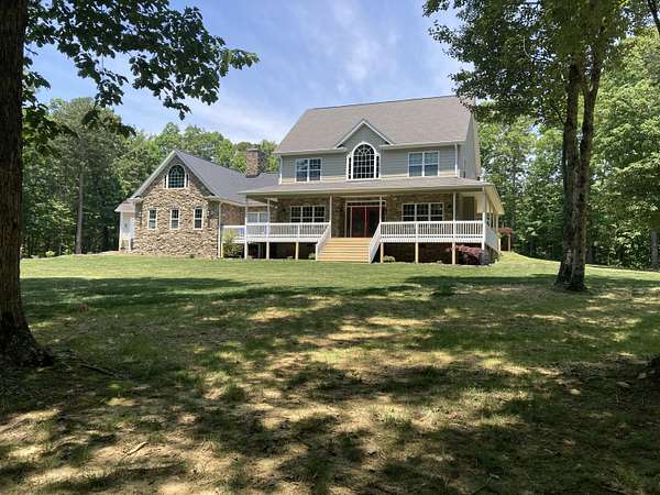 5.17 Acres of Residential Land with Home for Sale in Signal Mountain, Tennessee