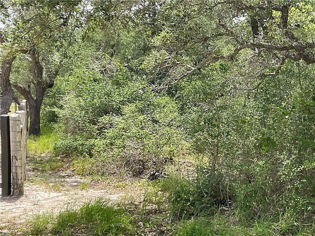 1 Acre of Residential Land for Sale in Rockport, Texas