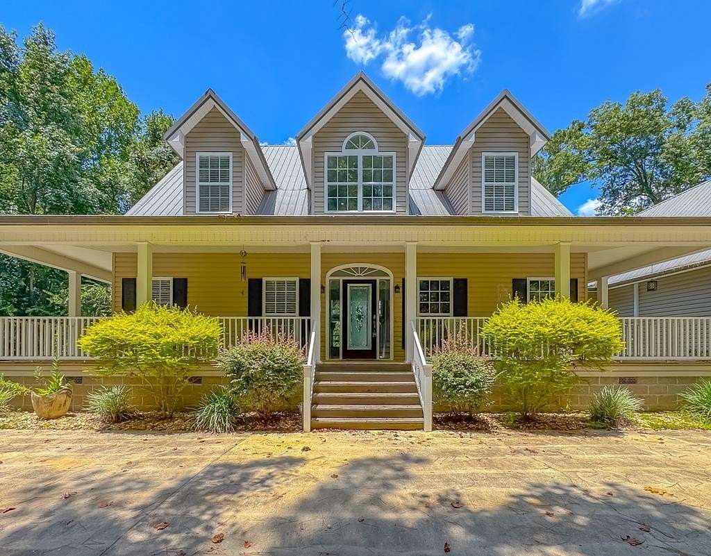 1.65 Acres of Residential Land with Home for Sale in Bainbridge, Georgia