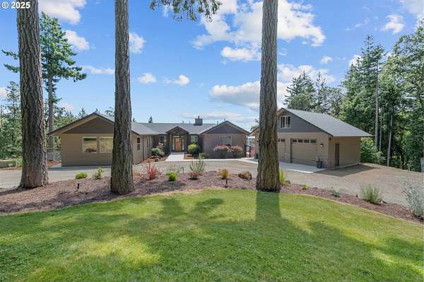 6.6 Acres of Residential Land with Home for Sale in Brownsville, Oregon