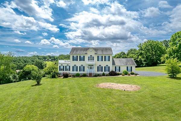 4 Acres of Residential Land with Home for Sale in Staunton, Virginia