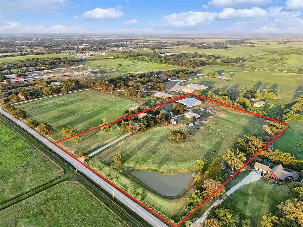 10.5 Acres of Land with Home for Sale in Pilot Point, Texas