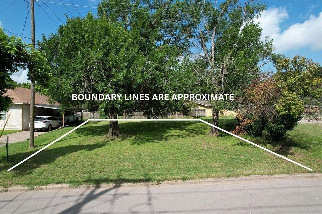 0.12 Acres of Residential Land for Sale in Corsicana, Texas