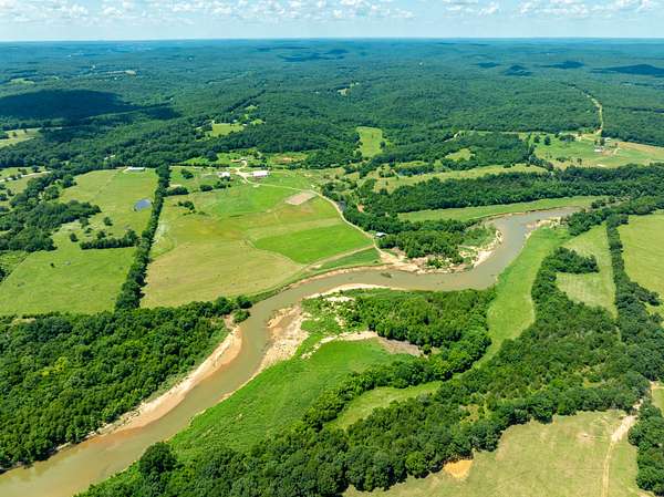 200 Acres of Land with Home for Sale in Poughkeepsie, Arkansas
