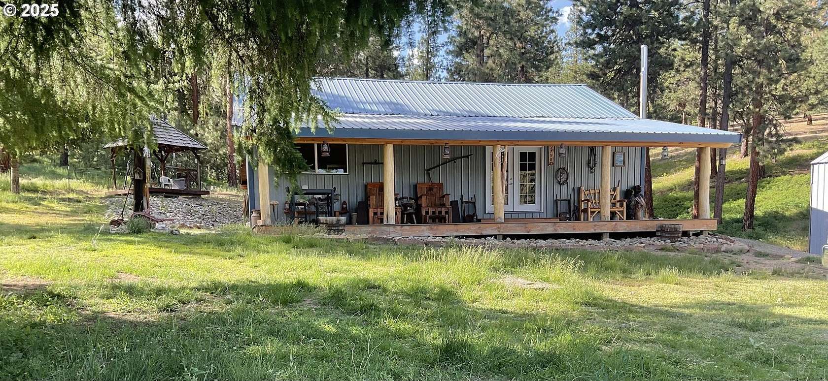 12 Acres of Land with Home for Sale in Sumpter, Oregon