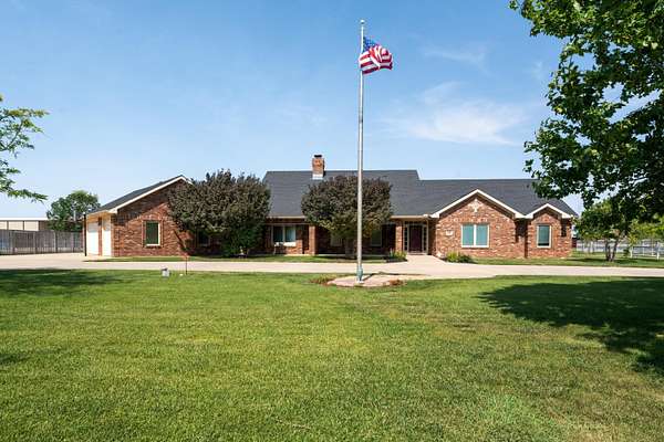 3.46 Acres of Residential Land with Home for Sale in Canyon, Texas