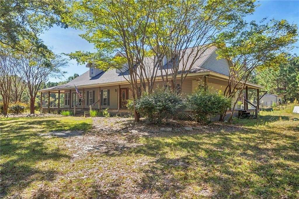 22.2 Acres of Land with Home for Sale in Beauregard, Alabama