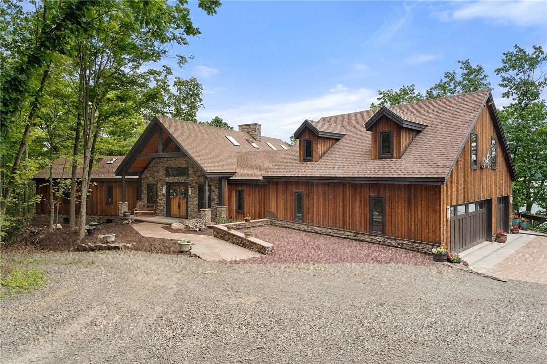 13.7 Acres of Land with Home for Sale in Dundee, New York