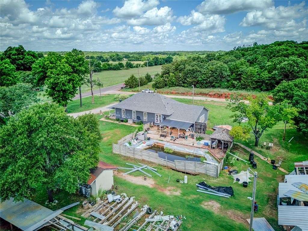 5 Acres of Residential Land with Home for Sale in Norman, Oklahoma