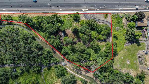 2 Acres of Residential Land for Sale in Medford, Oregon