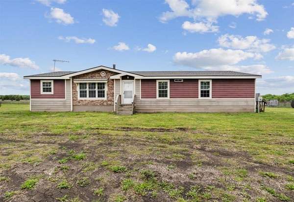53 Acres of Land with Home for Sale in Celeste, Texas