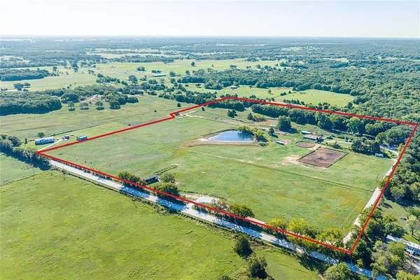 26 Acres of Land with Home for Sale in Gainesville, Texas
