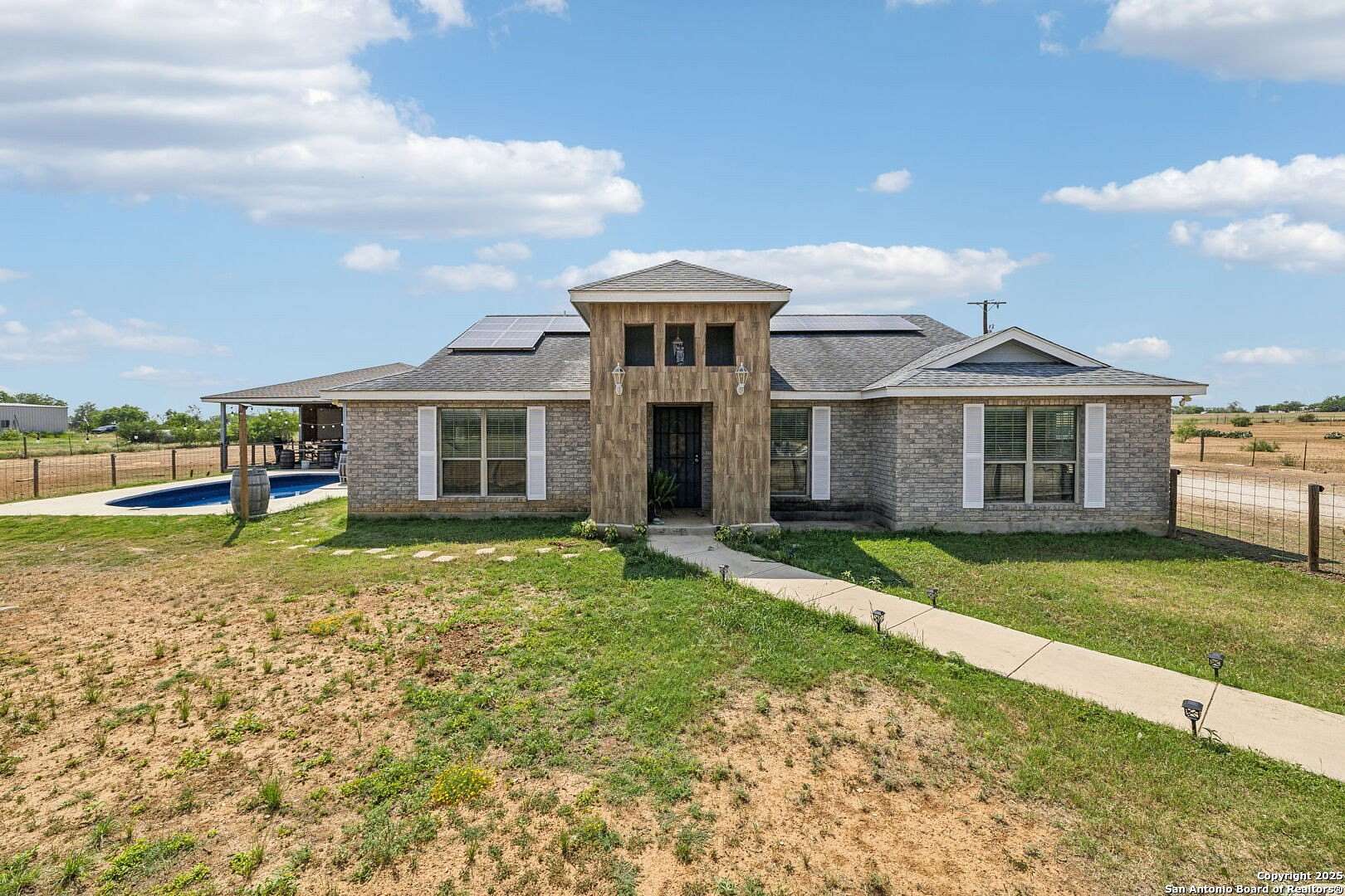 4.5 Acres of Residential Land with Home for Sale in Adkins, Texas