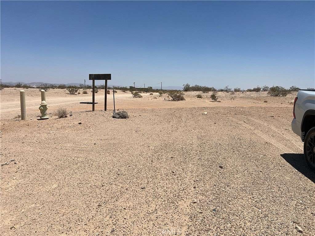 2 Acres of Residential Land for Sale in Joshua Tree, California
