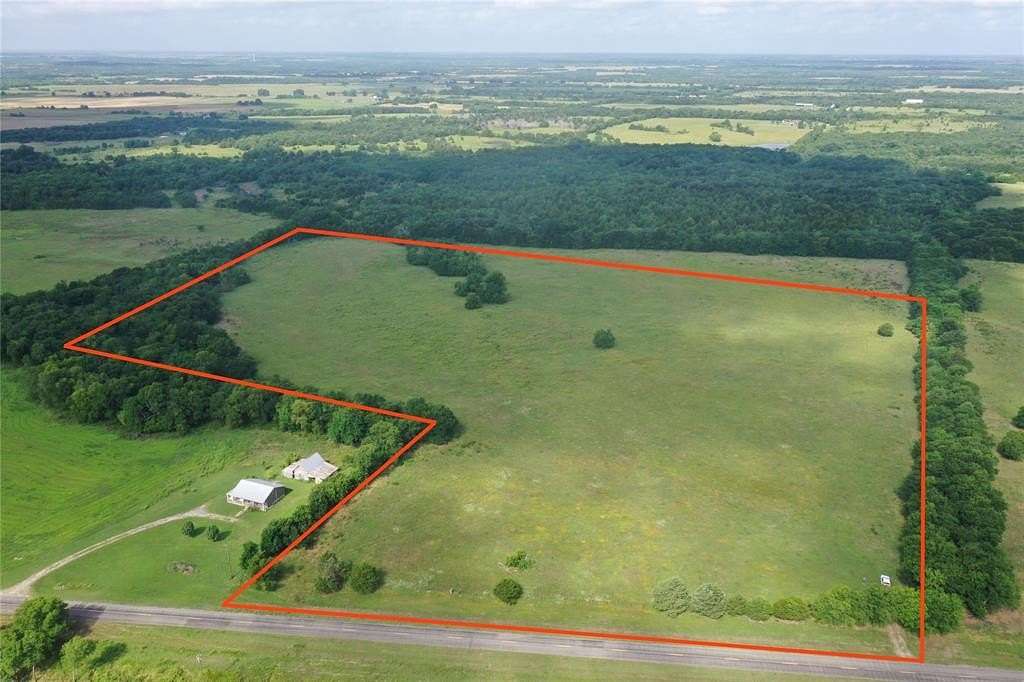 34.1 Acres of Agricultural Land for Sale in Ladonia, Texas