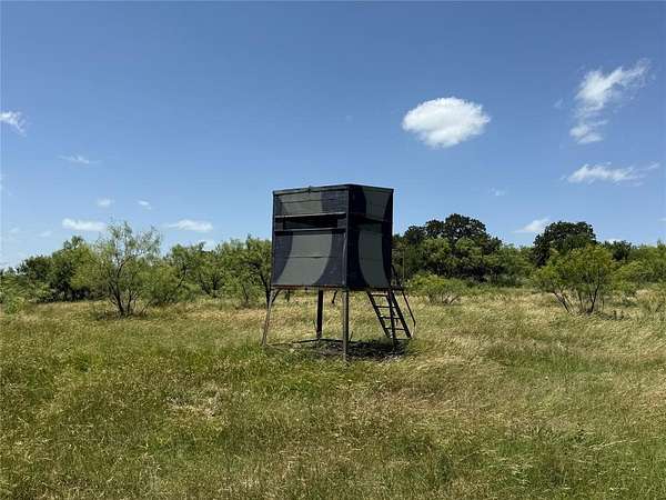 300 Acres of Recreational Land & Farm for Sale in Newcastle, Texas