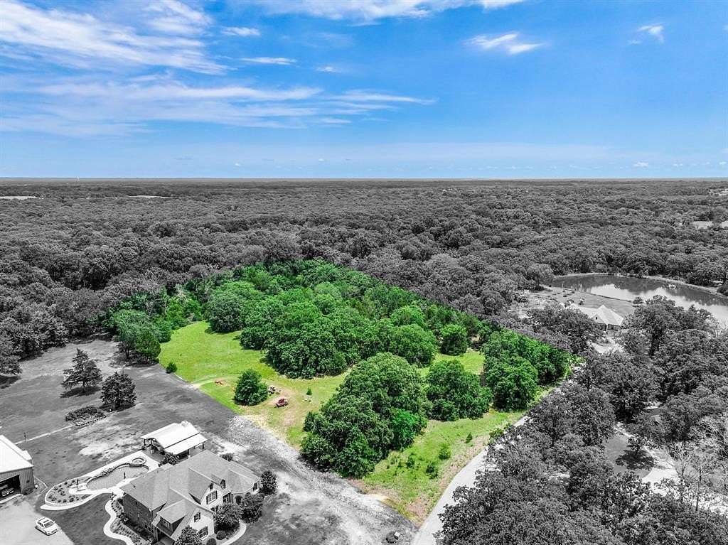 5 Acres of Land for Sale in Greenville, Texas
