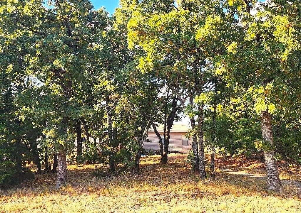 5 Acres of Residential Land with Home for Sale in Harrah, Oklahoma
