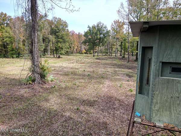 554 Acres of Land with Home for Sale in St. Joseph, Louisiana