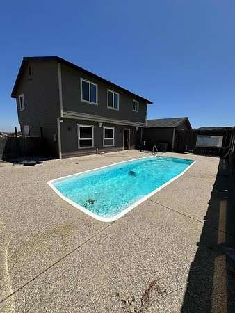 2.5 Acres of Residential Land with Home for Sale in King City, California