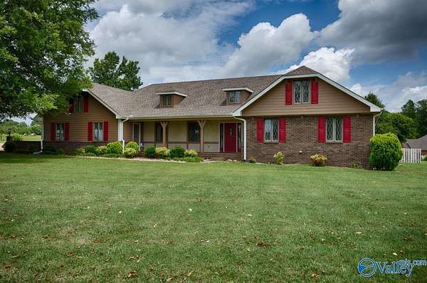 1.5 Acres of Land with Home for Sale in Ardmore, Alabama