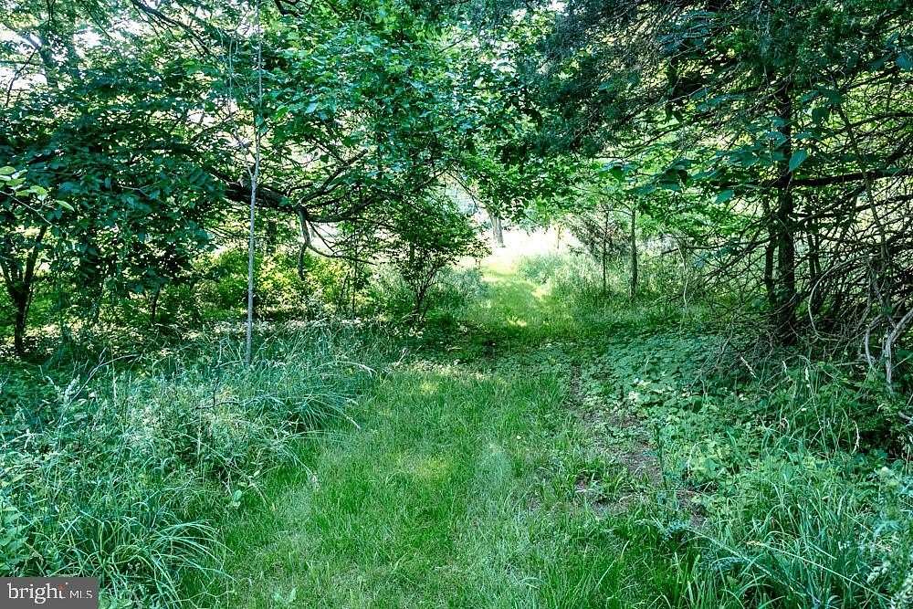 4 Acres of Residential Land with Home for Sale in Harrisonburg, Virginia