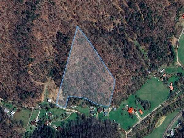 8 Acres of Land for Sale in Langley, Kentucky