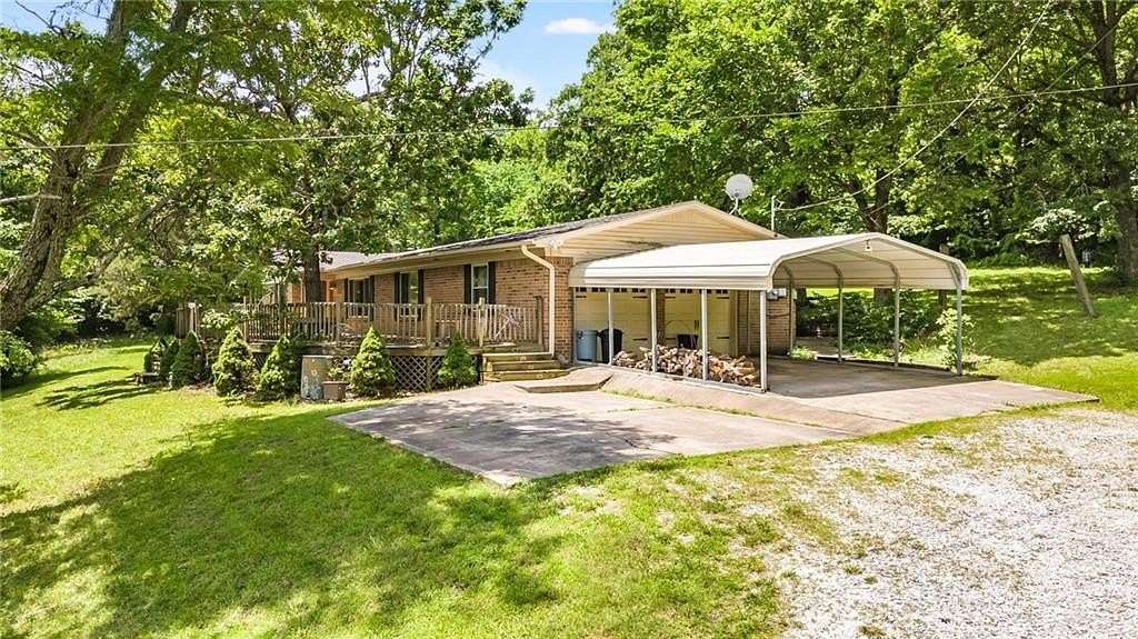 3.4 Acres of Residential Land with Home for Sale in Fayetteville, Arkansas