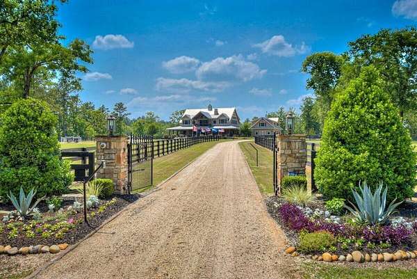 13.2 Acres of Land with Home for Sale in Aiken, South Carolina