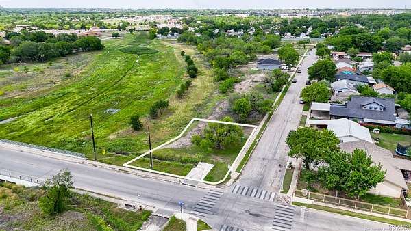 1 Acre of Residential Land for Sale in San Antonio, Texas