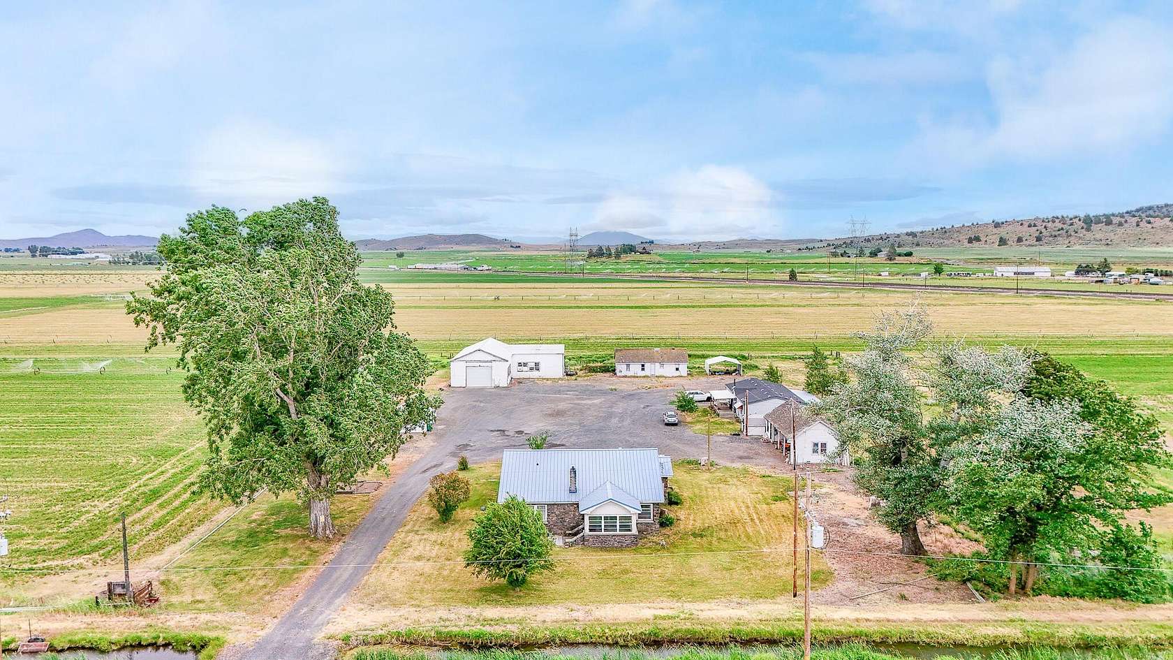 20.6 Acres of Agricultural Land with Home for Sale in Klamath Falls, Oregon