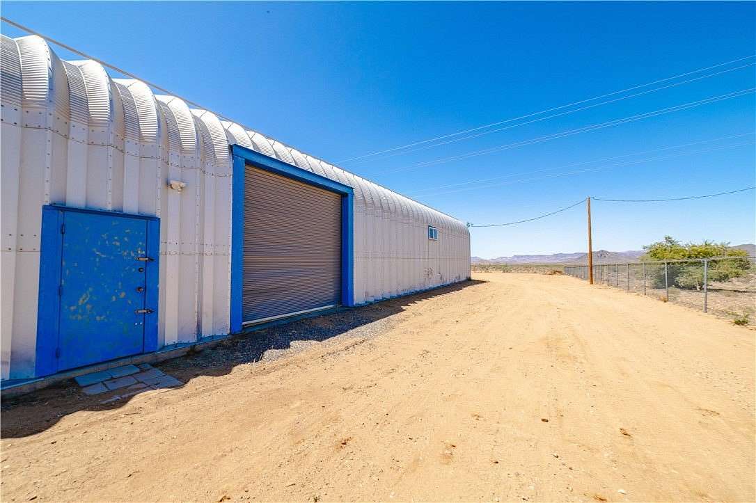 1 Acre of Commercial Land for Sale in Golden Valley, Arizona