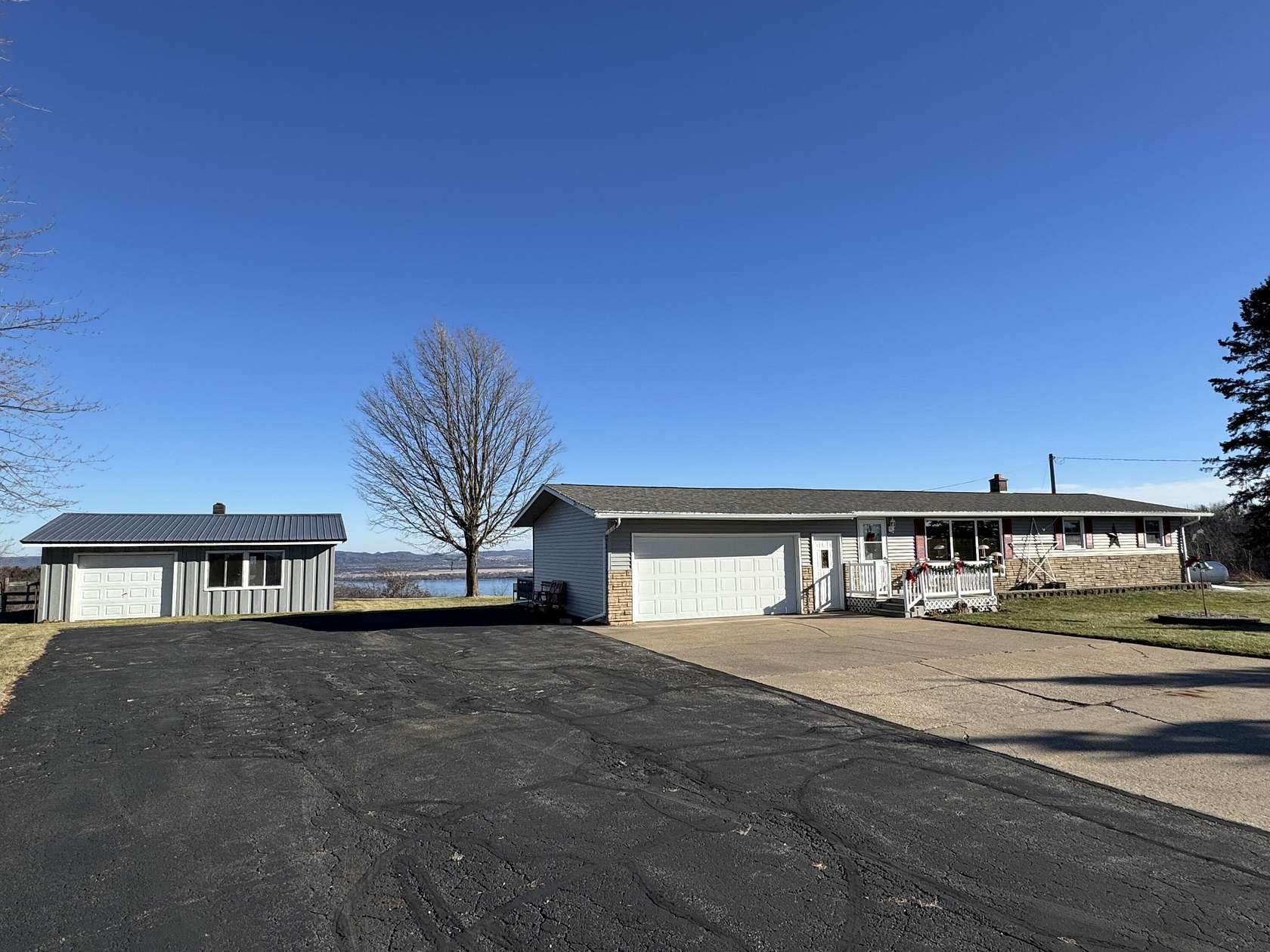 5 Acres of Residential Land with Home for Sale in La Crescent, Minnesota