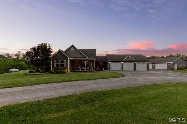 3.2 Acres of Improved Residential Land for Sale in Scott City, Missouri