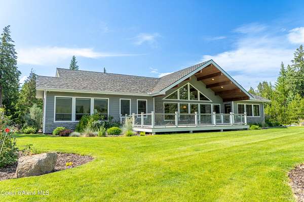 5 Acres of Residential Land with Home for Sale in Bonners Ferry, Idaho