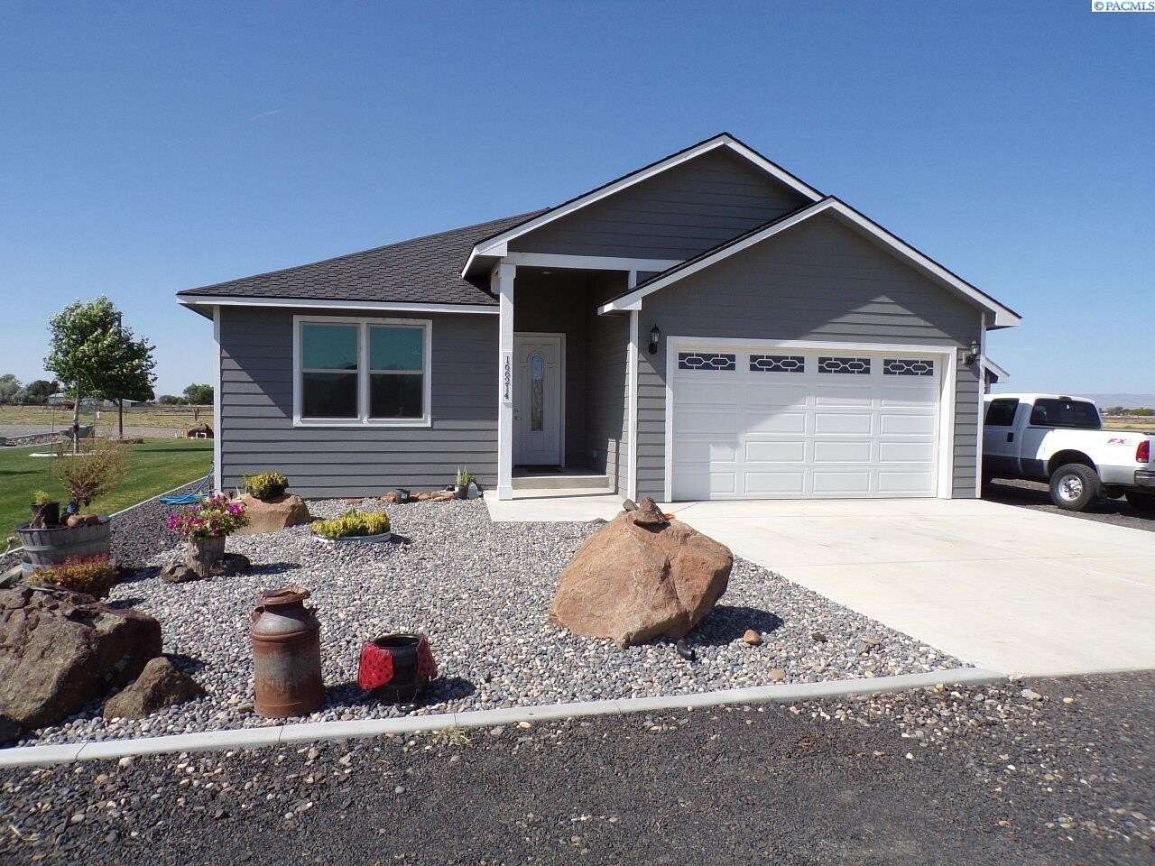 5.73 Acres of Land with Home for Sale in Prosser, Washington