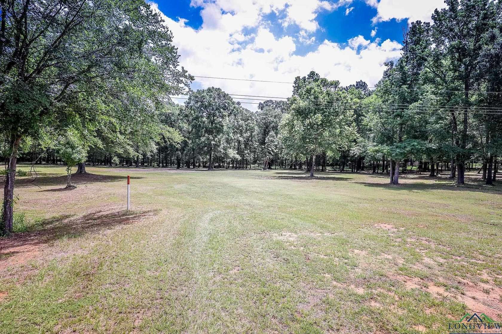 26 Acres of Recreational Land for Sale in Jefferson, Texas
