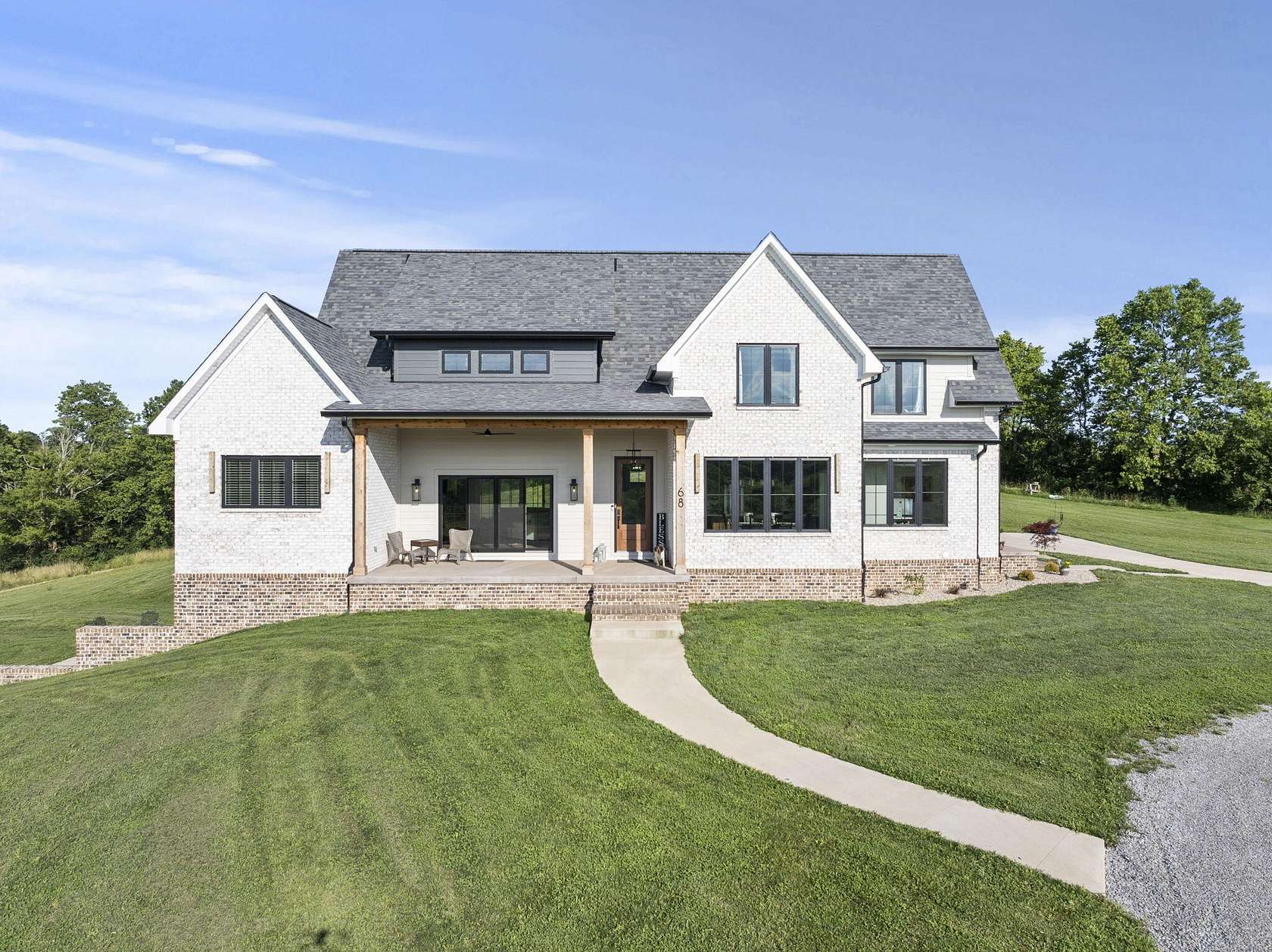 7.63 Acres of Residential Land with Home for Sale in Richmond, Kentucky