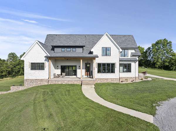 7.63 Acres of Residential Land with Home for Sale in Richmond, Kentucky