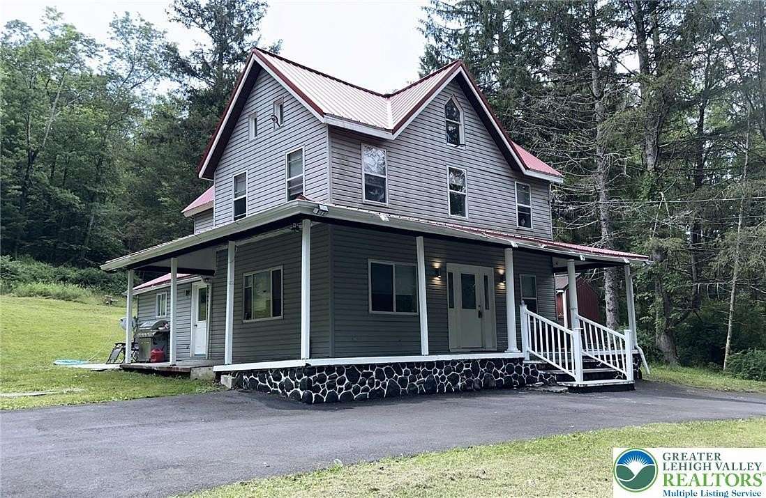 2.28 Acres of Residential Land with Home for Sale in Barrett Township, Pennsylvania