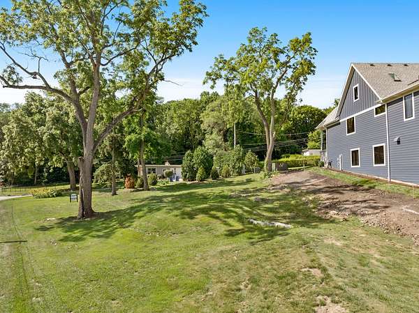 0.3 Acres of Residential Land for Sale in St Charles, Illinois