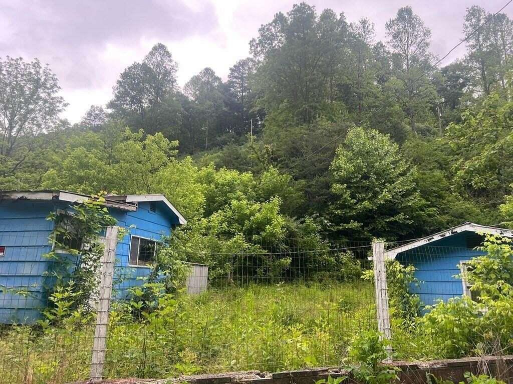 7 Acres of Residential Land for Sale in Dana, Kentucky