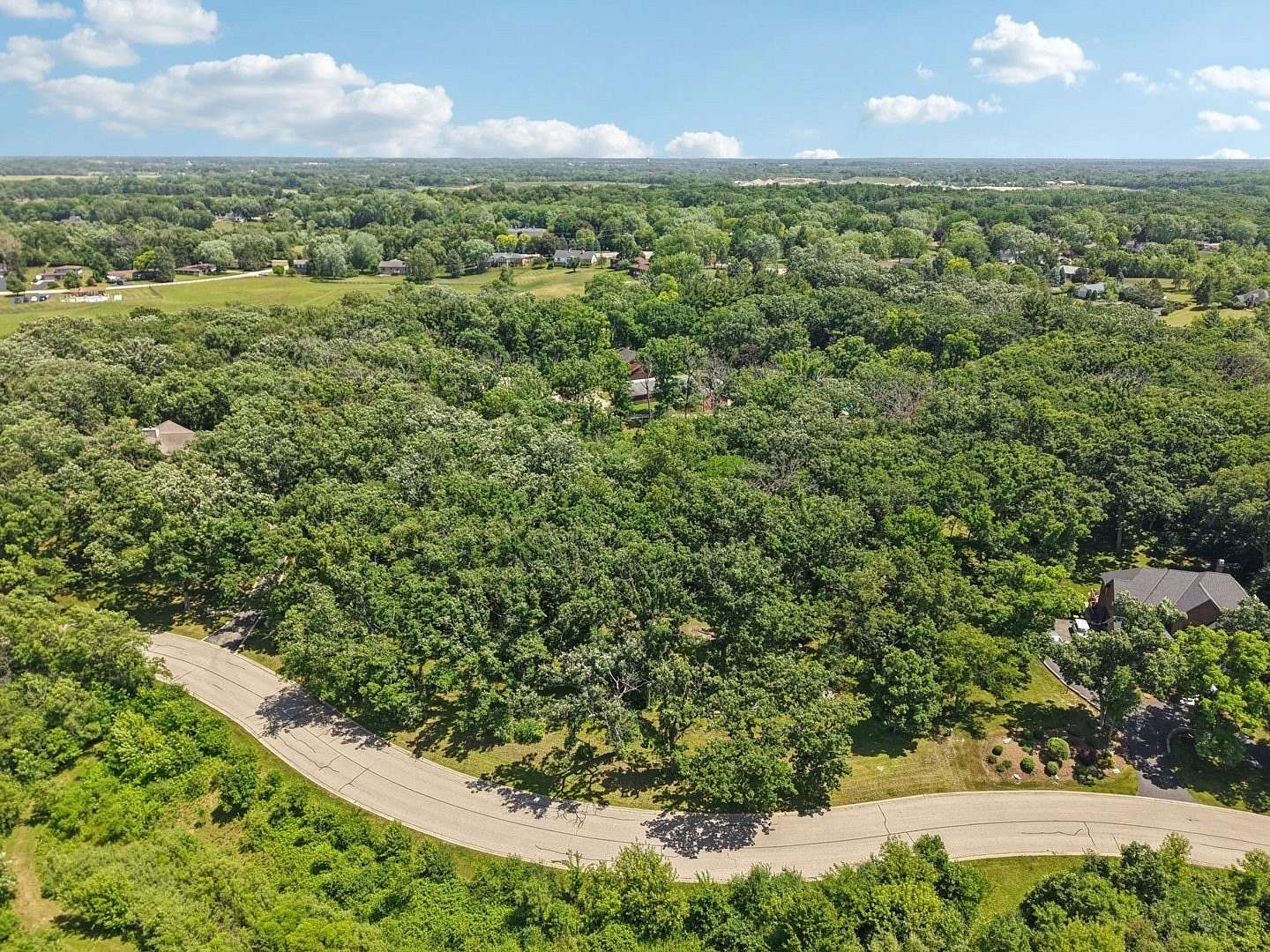 1 Acre of Residential Land for Sale in Lakemoor, Illinois