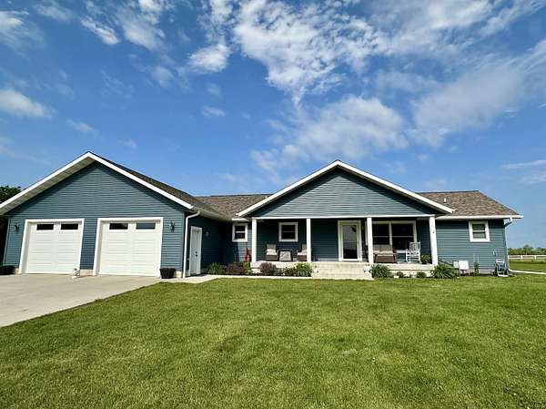 3.22 Acres of Residential Land with Home for Sale in Ruthven, Iowa