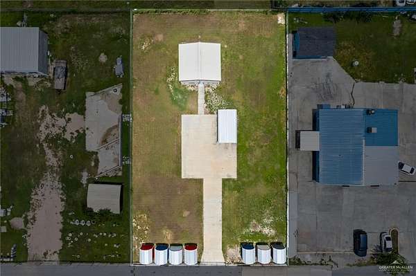 0.5 Acres of Improved Commercial Land for Sale in Weslaco, Texas
