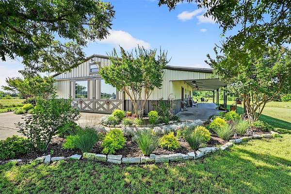 11 Acres of Improved Land for Sale in Pilot Point, Texas