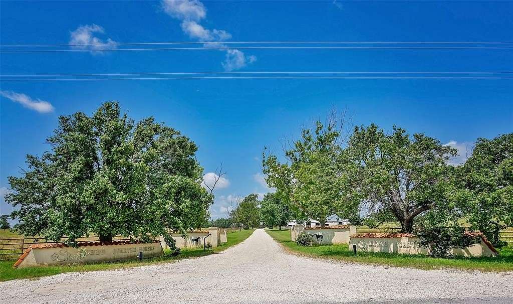 80 Acres of Land for Sale in Valley View, Texas