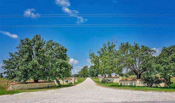 80 Acres of Land for Sale in Valley View, Texas