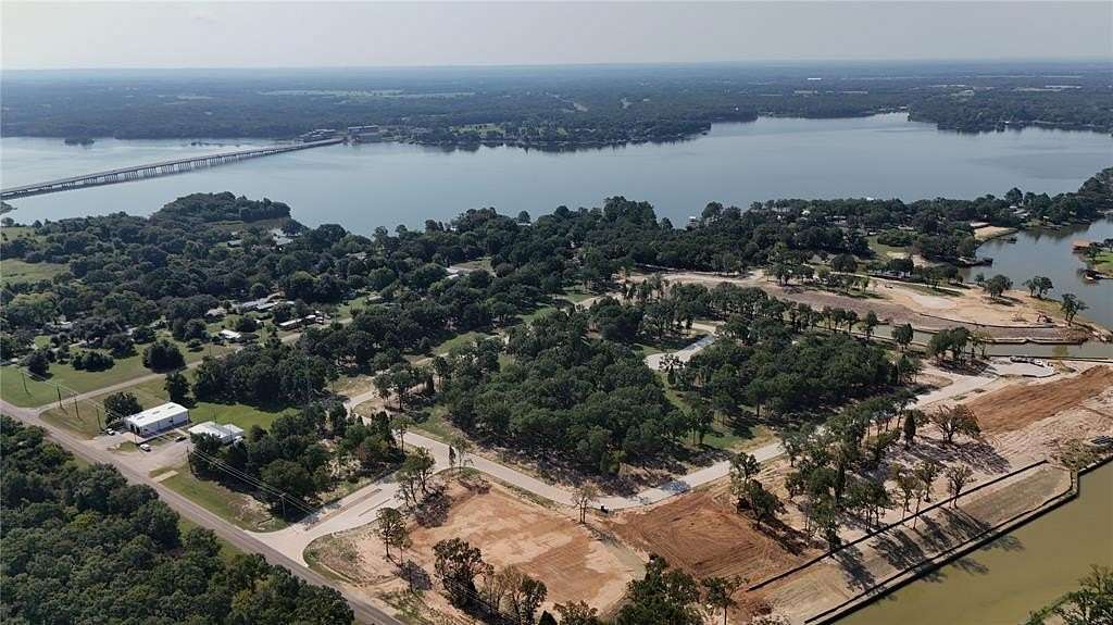 0.38 Acres of Residential Land for Sale in Malakoff, Texas